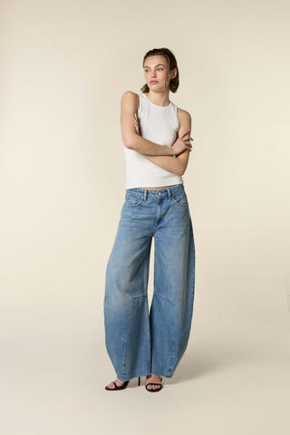 Jimi - Mid Waist Barrel Jeans With Darts