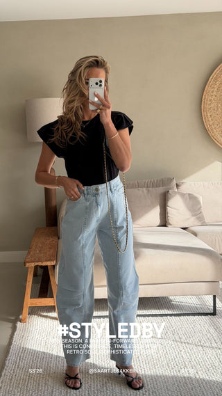 Barrel Jeans With Pleats