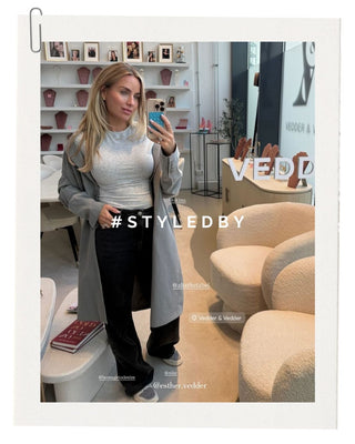 Straight Leg Jeans With Knee Detail