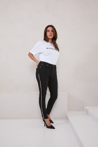 Straight Fit Logo Tee