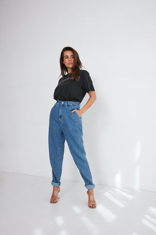 Flowy Pleated Jeans